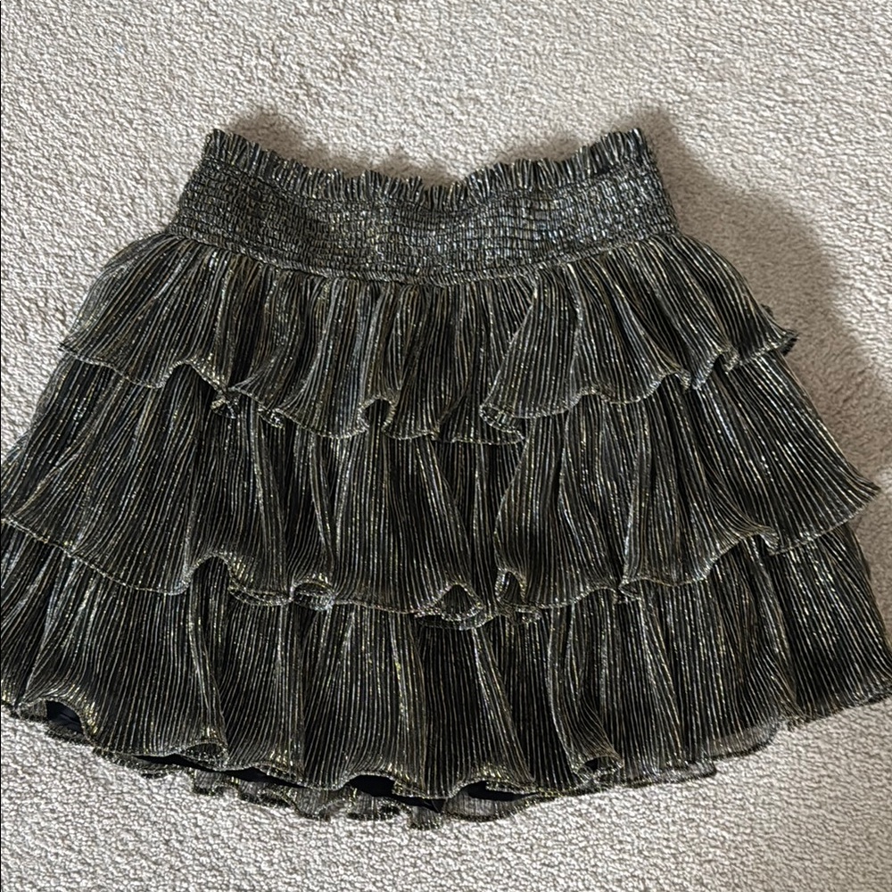 Chic Ruffled Skirt in Metallic Black and Gold